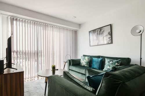 Beautiful 2 Bed 2 Bath Apartment In A Converted Mill
