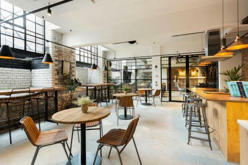 Beautifully Converted City Centre Apartment!