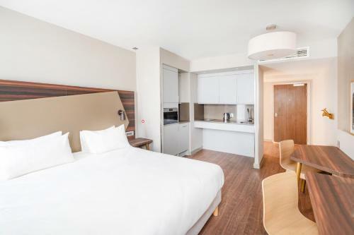 Aparthotel Adagio Leicester