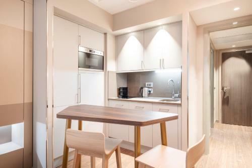 Aparthotel Adagio Leicester