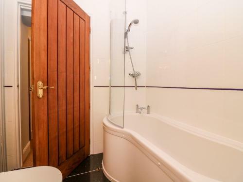 Courtyard Cottage, Letham