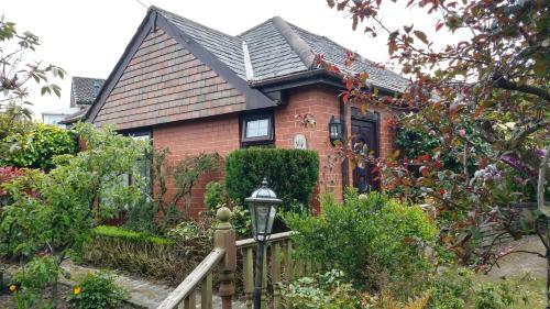 Hollingworth Lake Bed And Breakfast