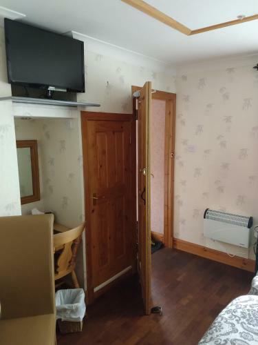Hollingworth Lake Bed And Breakfast