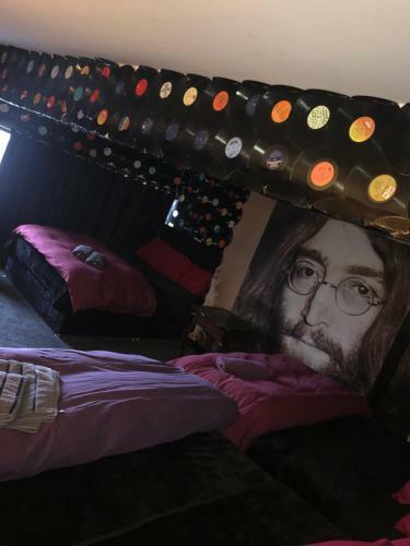 Hostal Liverpool Party Pad