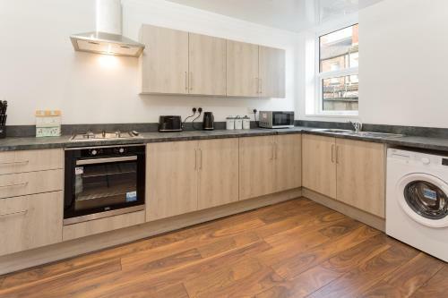 Air Host And Stay - Gresham House, Great Value Sleeps 8, Close To Liverpool City Centre