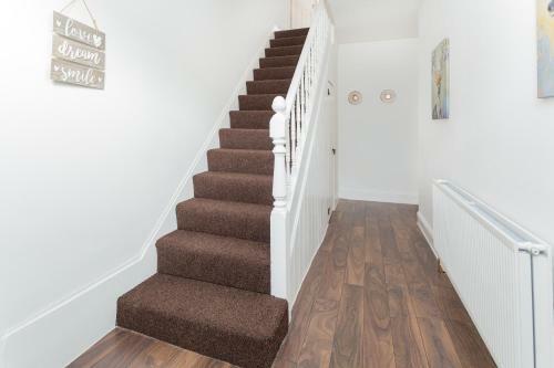 Air Host And Stay - Gresham House, Great Value Sleeps 8, Close To Liverpool City Centre