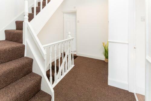 Air Host And Stay - Gresham House, Great Value Sleeps 8, Close To Liverpool City Centre