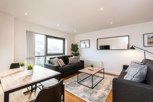 Beautiful Dockfront Apartment