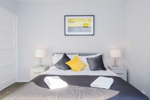Damwood House