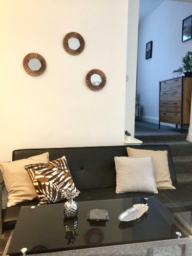 Belmont Apartments