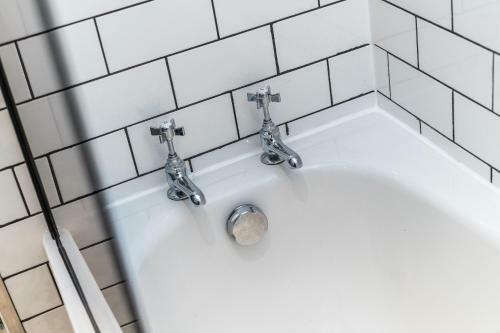 Apartamento Modern & Spacious 2 Bedroom Apt In Ropewalks Area