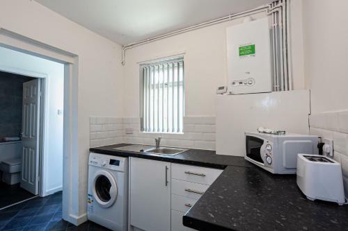 Classic Victorian 2 Bd House - Quick Links Central