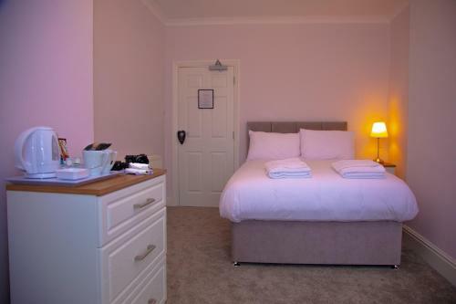 Hostal Carmel House