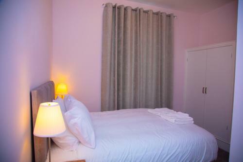 Hostal Carmel House