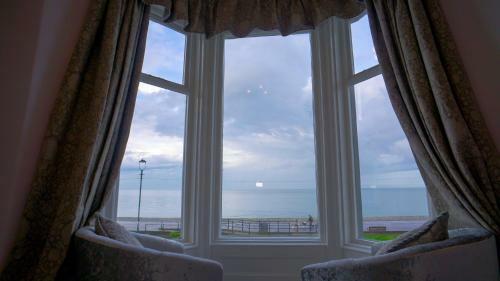Hostal Carmel House