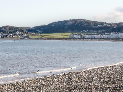 Two Bays And The Orme View Cottage