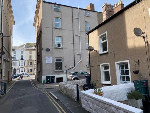 Beachside Cottage - Delightful 3 Bedroomed Cottage