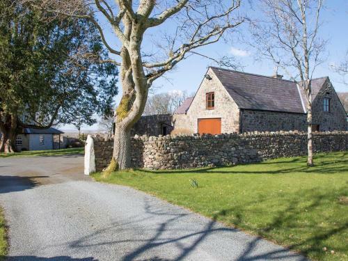 Hen Stabl Llandwrog