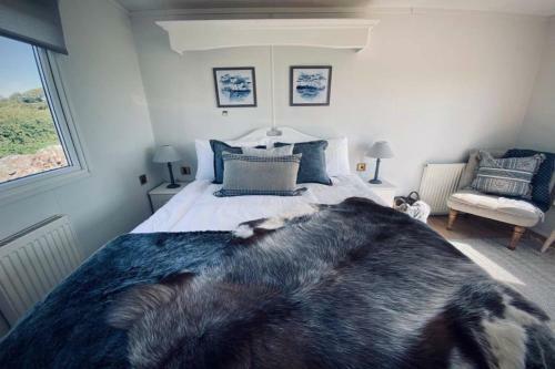 Little Peak Cabin