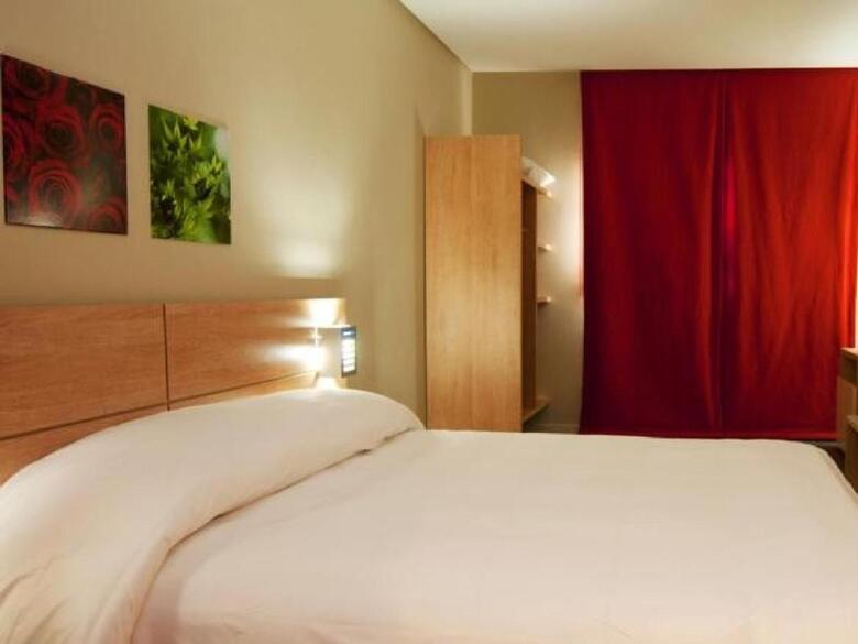 Manzil Hotel
