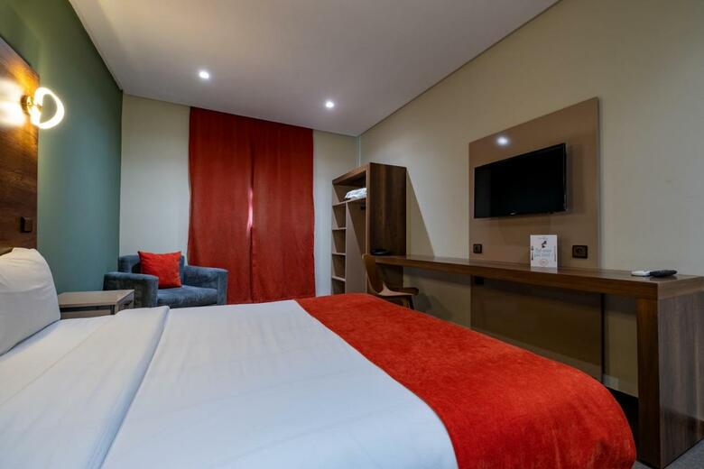 Manzil Hotel