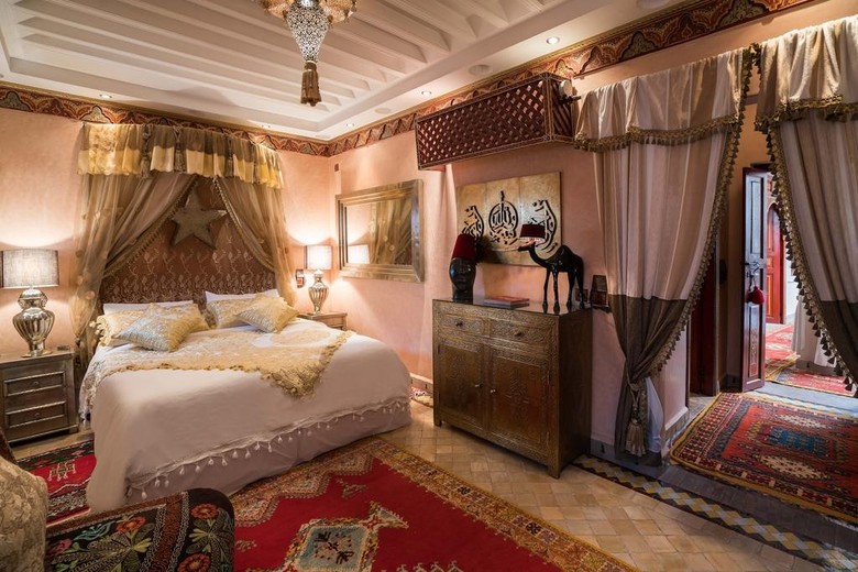Riad Hikaya