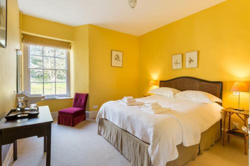 Llyswen Chateau Sleeps 18 With Wifi
