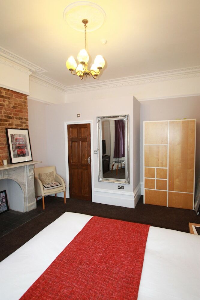 Hotel Manor House London