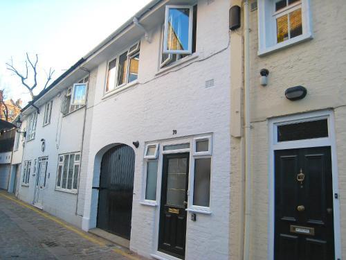 Holiday Home Cheval Place