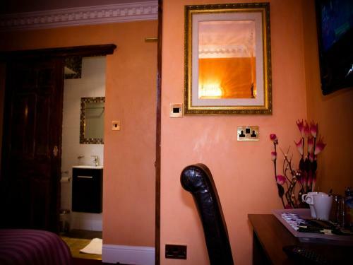 Cricklewood Lodge Hotel