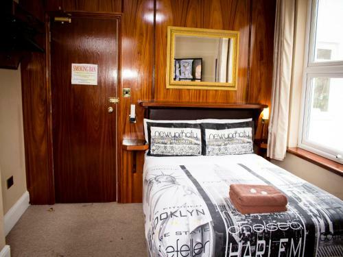 Cricklewood Lodge Hotel