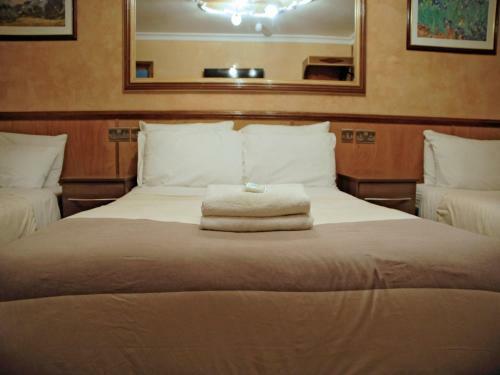 Cricklewood Lodge Hotel