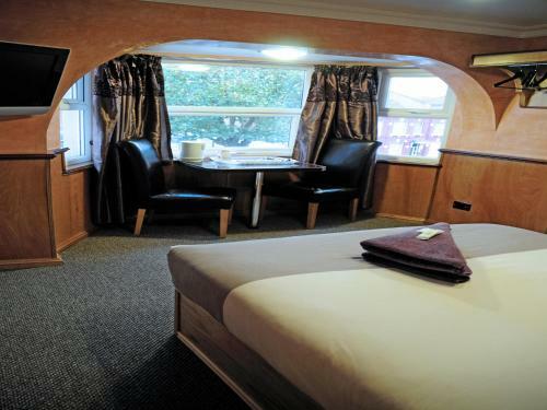 Cricklewood Lodge Hotel