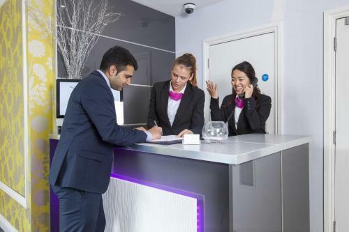 Hotel Shepherds Bush London