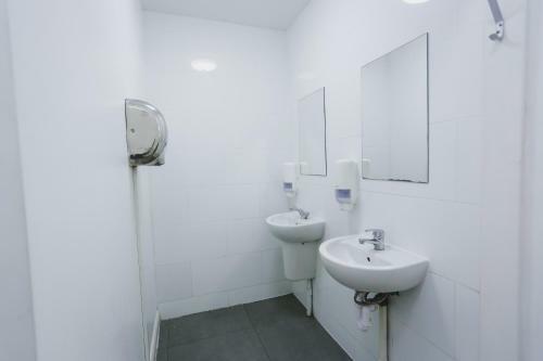 Via Limehouse Hostel