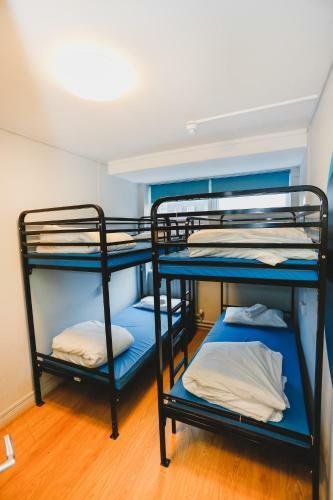 Via Limehouse Hostel