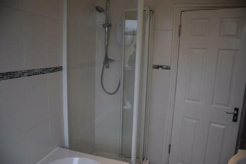Camborne Avenue Apartment