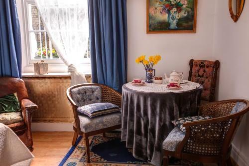 Dawson Place, Juliette's Bed And Breakfast