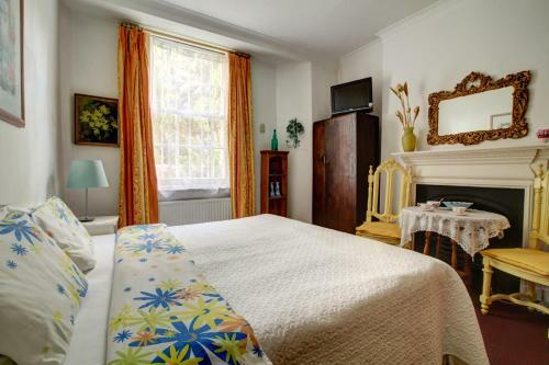 Dawson Place, Juliette's Bed And Breakfast
