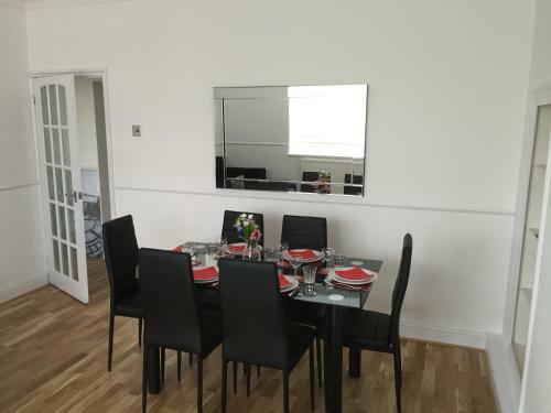 Central London 2 Bedroom Apartment