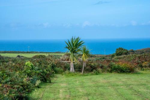 Western Watch - Sea Views, Pets Accepted, Sleeps 6