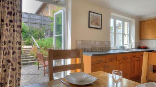 1 Woodroffe Meadow