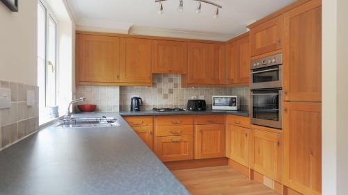 1 Woodroffe Meadow