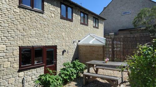 2 Kersbrook Gardens