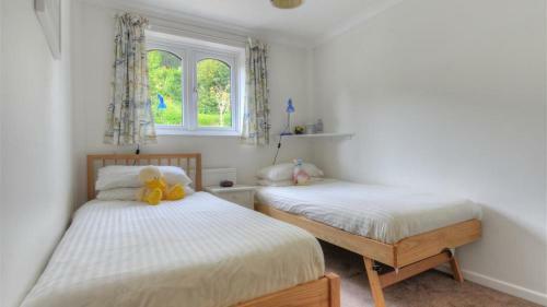 2 Kersbrook Gardens