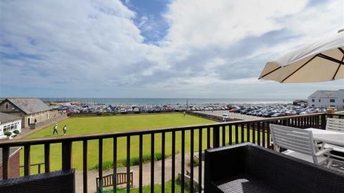 8 Bowling Green Chalets