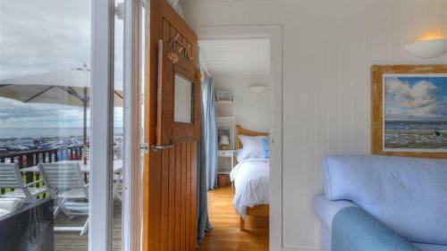 8 Bowling Green Chalets
