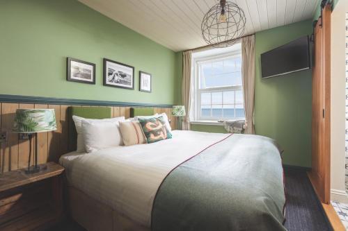 Posada Rock Point Inn