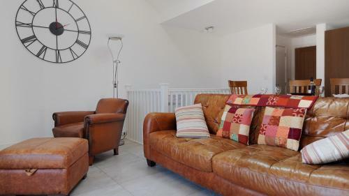 3 Dorset Mews