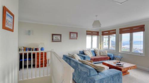 4 Coram Court